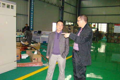 副局长李育广在荣尔输变电有限公司视察指导工作